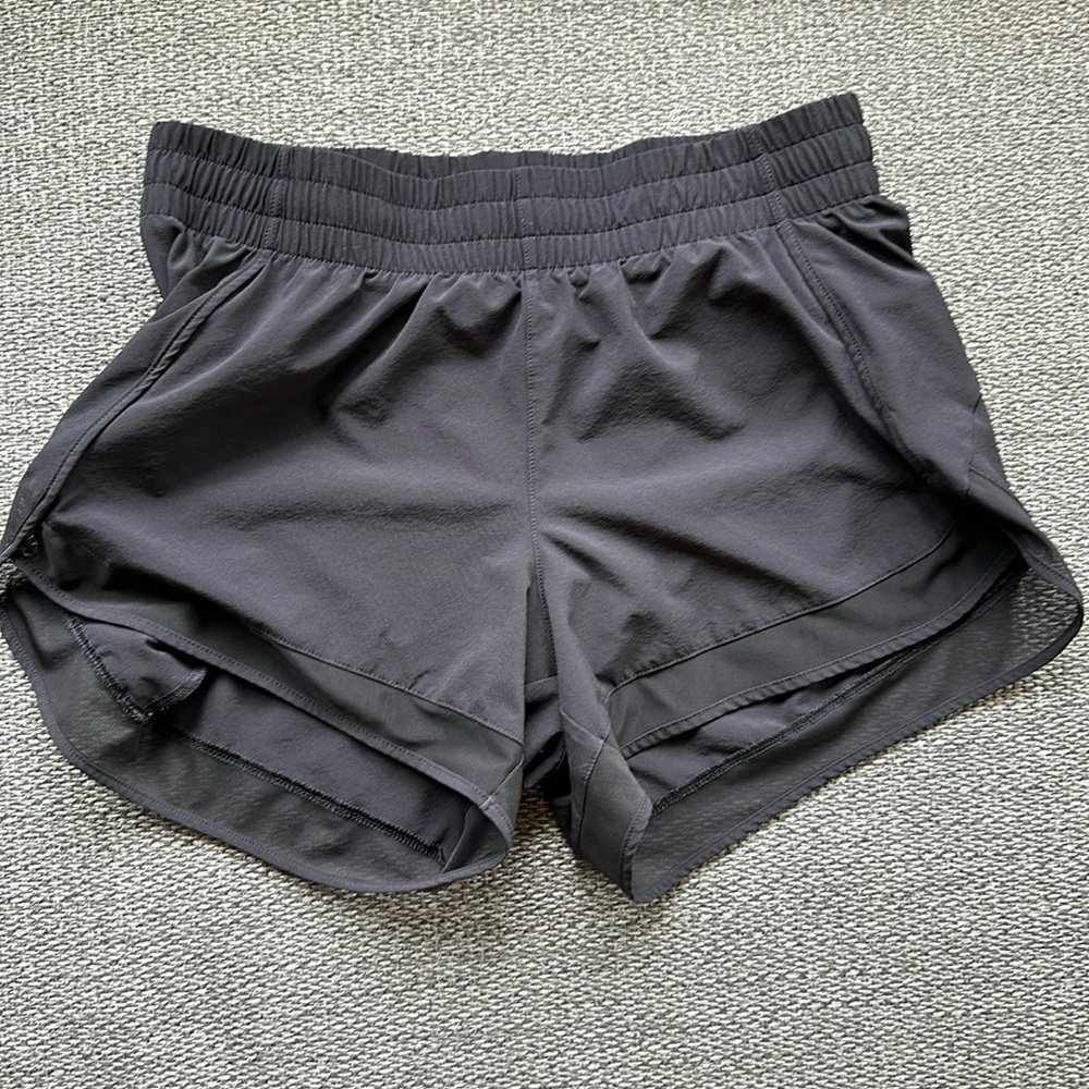 Athleta Mesh Racer Run Mid Rise Black Shorts